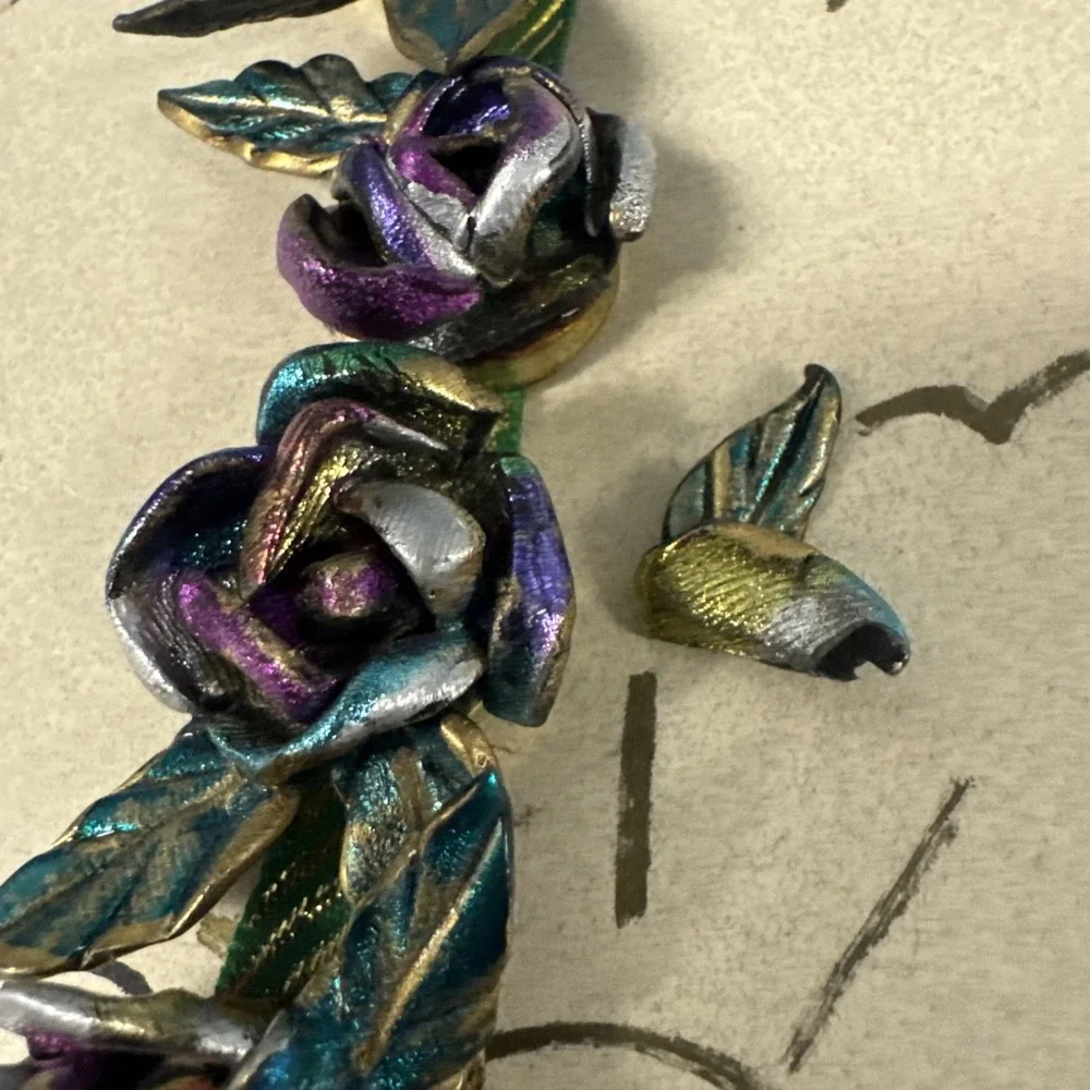 Vtg Purple‎ Green Enamel Layered Open Rose Flower Button Covers Cloud Creations